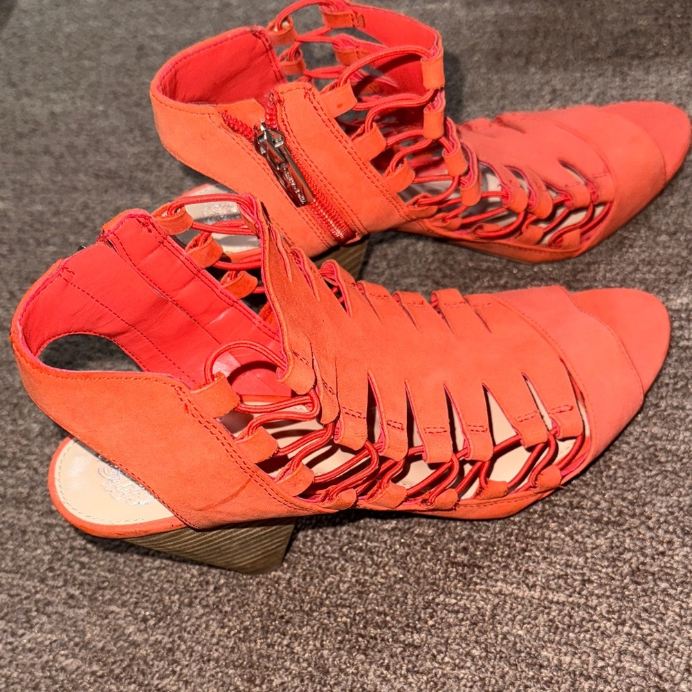 Stylish Coral Red Vince Camino Women's Sandals - Picture 2 of 7